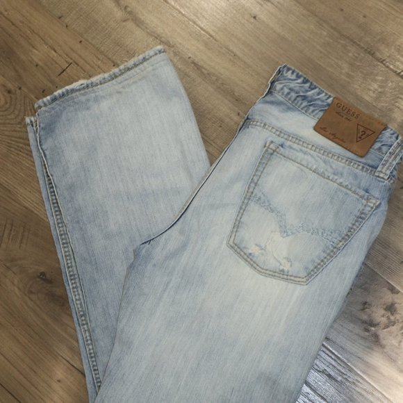 Distressed Guess Jeans 33 x 30 - Picture 1 of 6